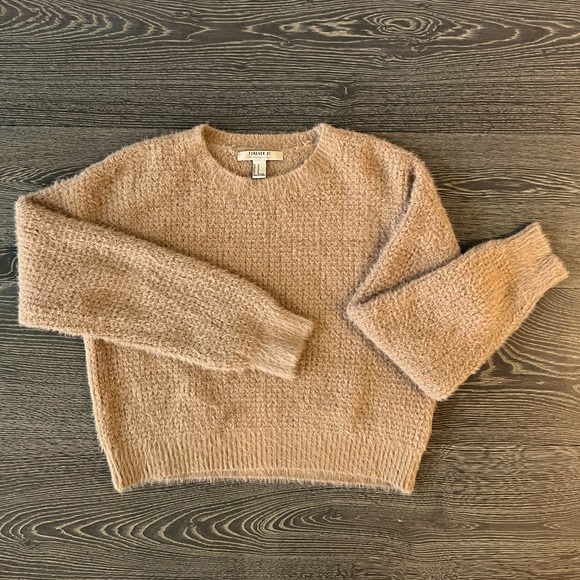 Forever 21 tan fuzzy crew neck sweater. Women’s size medium - Picture 1 of 5